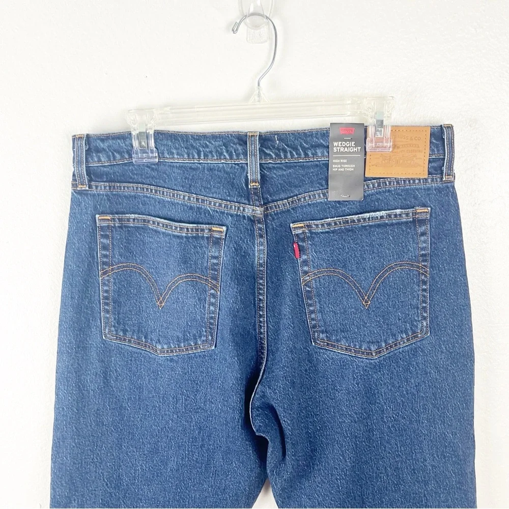 LEVI’S High Rise Button Fly Wedgie Straight Premium Denim Blue Jeans, Size 32 - Picture 9 of 16